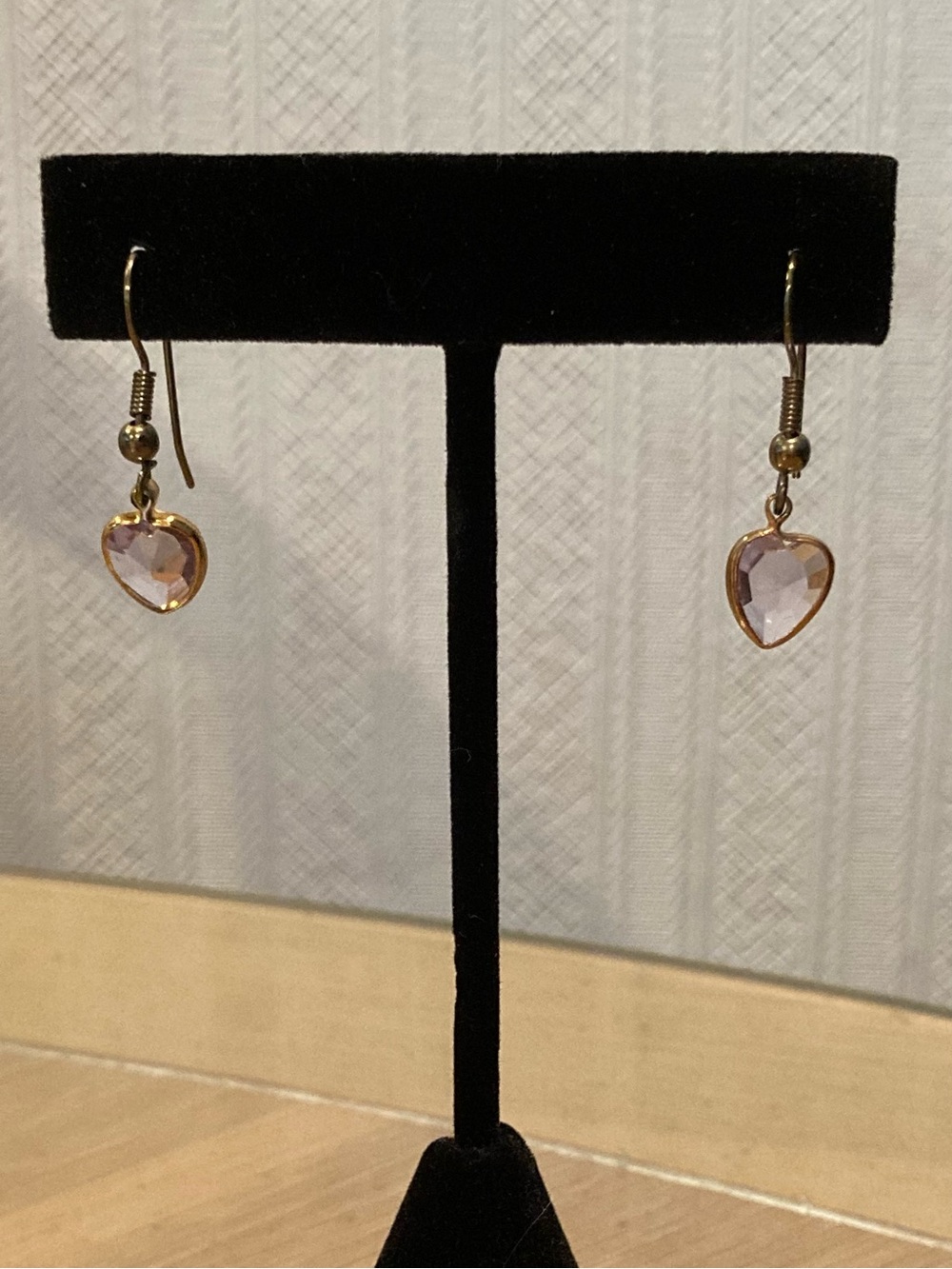 Vintage Rose Gold tone metal Rose Quartz Colored Crystal Heart Dangle Earrings